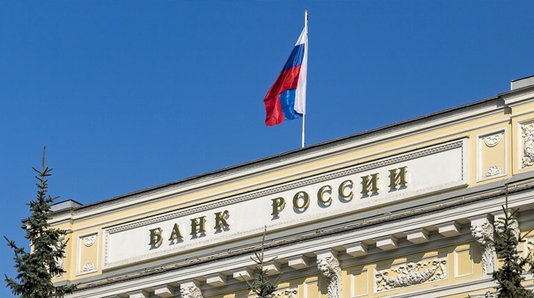 Однако стоимость нефти в следующие два года значительно снизится, предсказывает ведомство Фото: © GLOBAL LOOK Press / ALEXEY BYCHKOV