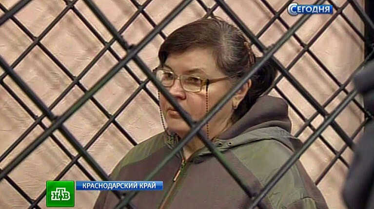 Мать лидера банды Цапка досрочно вышла на свободу — Daily Storm