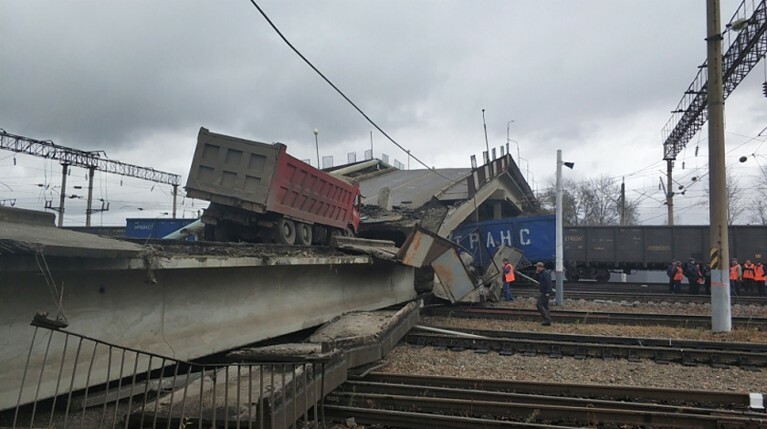 «Новотранс» выдвинул новую возможную причину обрушения моста в Амурской области — Daily Storm