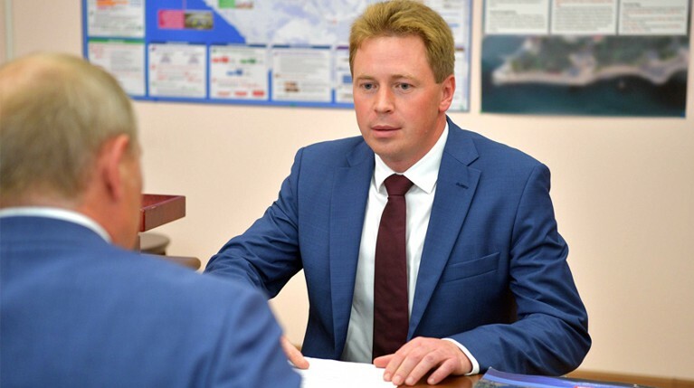 Севастопольские единороссы открестились от заявлений главы фракции в сторону губернатора — Daily Storm
