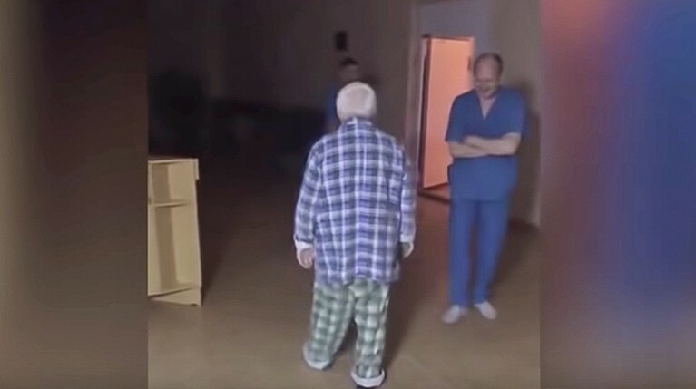 В Магнитогорске сняли на видео издевательства над пациентом психбольницы — Daily Storm