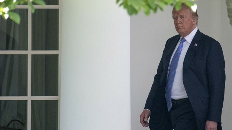 NYT: Незащищенные смартфоны Трампа стали кладезем информации для России и Китая — Daily Storm