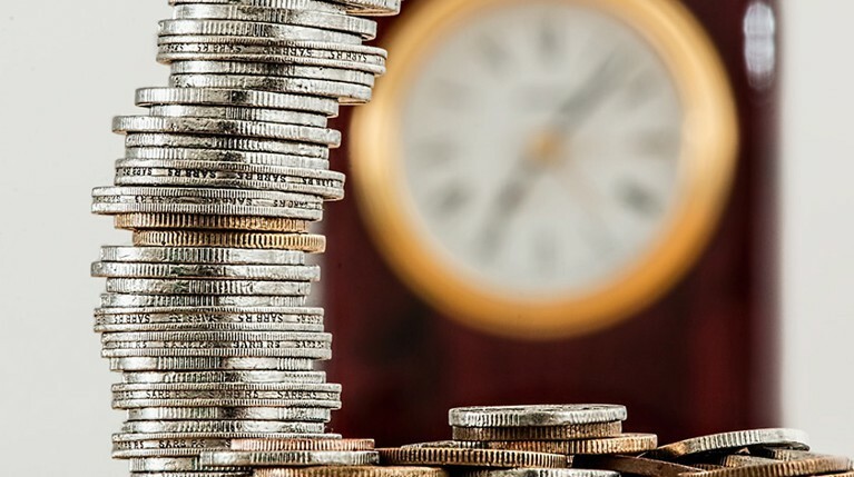 Отказавшимся от надбавок депутатам будут платить пенсию в 18,3 тысячи рублей — Daily Storm