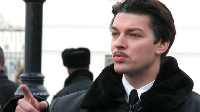Актер Страхов спровоцировал драку, облив курильщика водой — Daily Storm