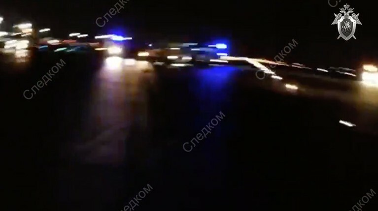 Следователи также установили личность погибшего, сбитого стойкой шасси самолета