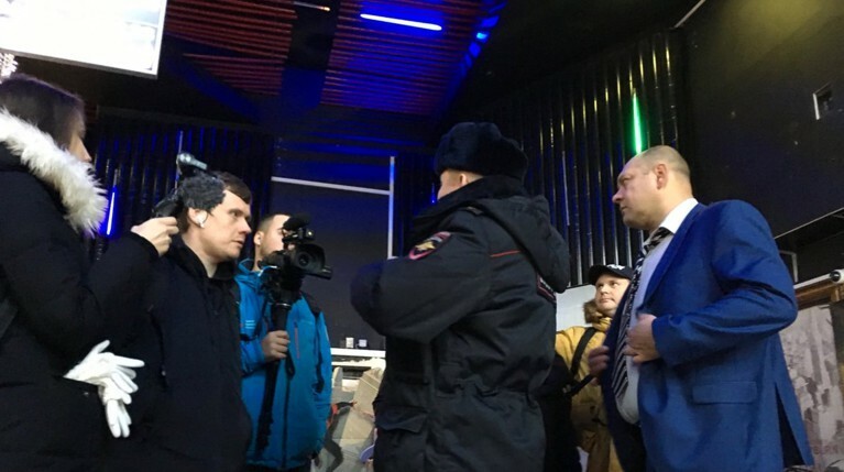 Ранее полиция также задержала экс-главу московского отделения «Яблока» Сергея Митрохина, позже его отпустили