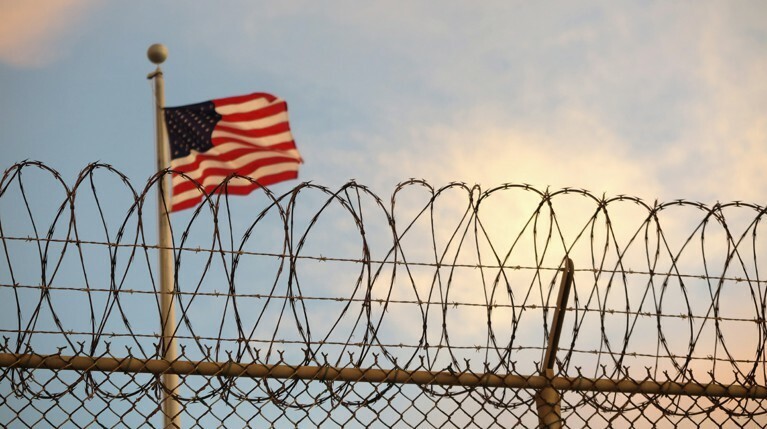 Посольство РФ в США сообщило о смерти россиянина в американской тюрьме — Daily Storm