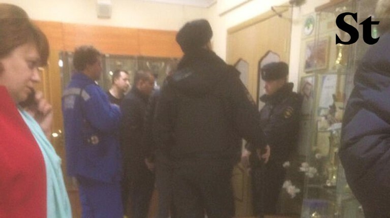 В Москве десятиклассник пришел в школу с ножом и стал угрожать учителям — Daily Storm