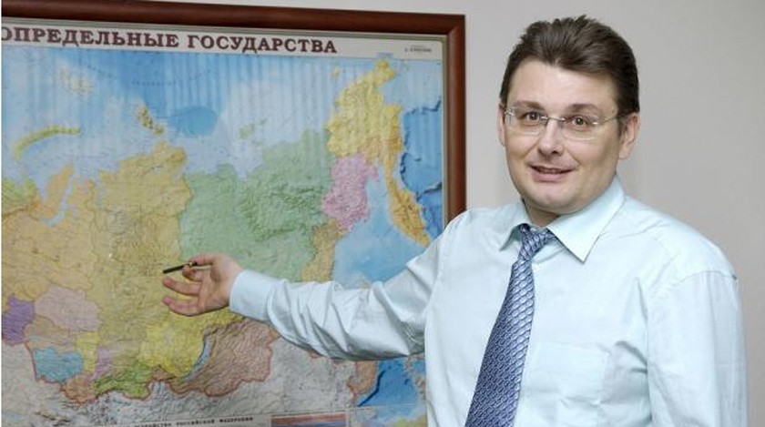 Устанавливать идеологию, считает народный избранник, сможет партия большинства Фото: © eafedorov.ru