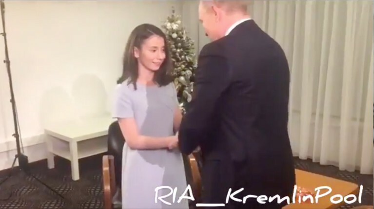 Путин после большой пресс-конференции пообщался со слабовидящей девочкой — Daily Storm