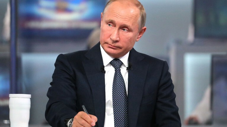 Путин подписал закон о наказаниях за вовлечение детей в несанкционированные акции — Daily Storm