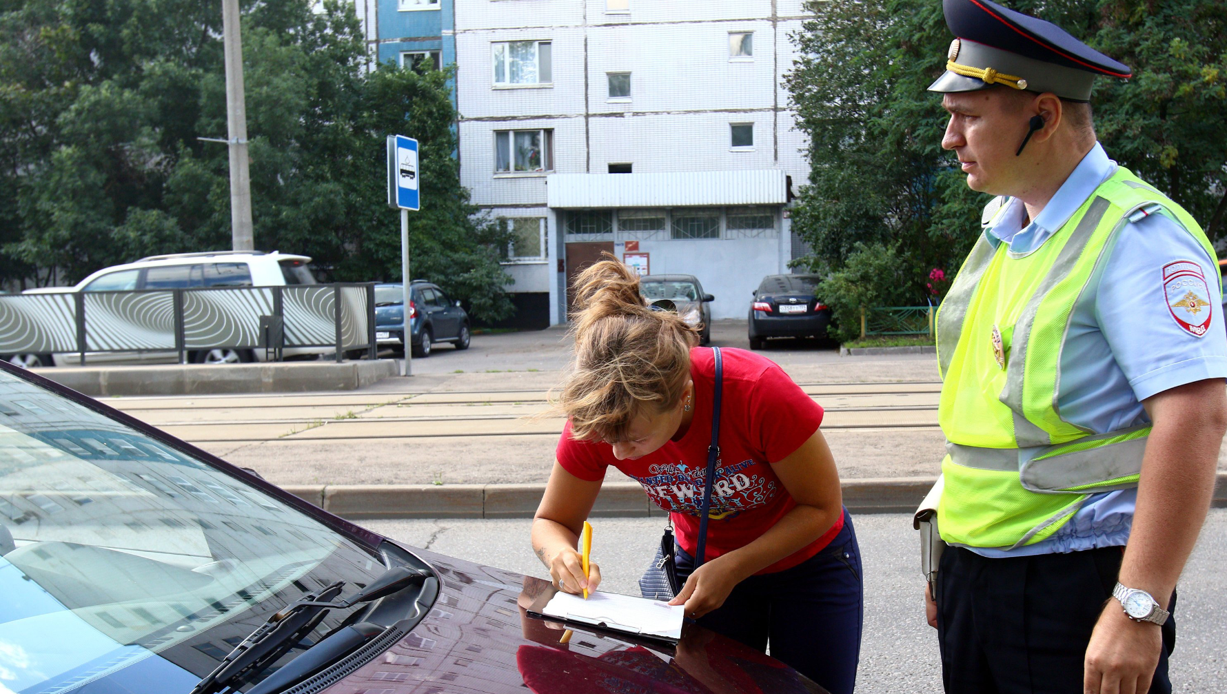 По существующим правилам автолюбители в течение 20 дней после вынесения постановления могут оплатить только 50% от взыскания Фото: © Агенство Москва / Никеричев Андрей