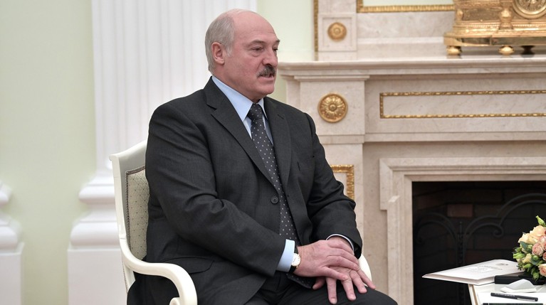 Лукашенко заявил, что в ближайшие годы Белоруссию будут «пробовать на зуб» — Daily Storm