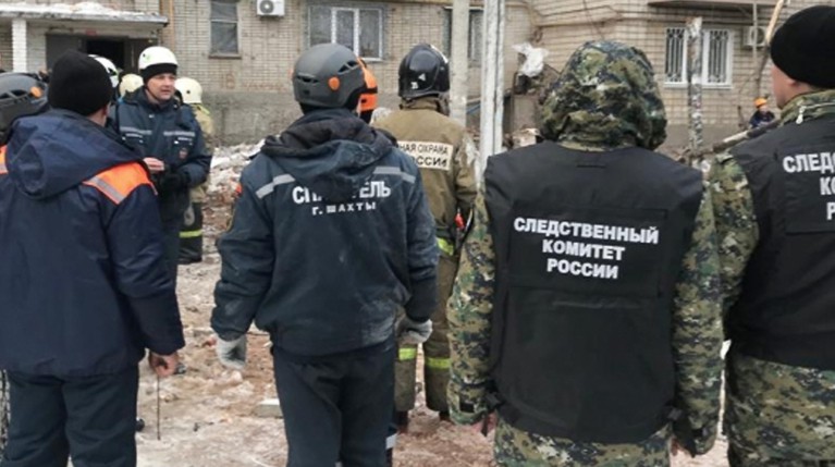 Спасатели достали тело пятой жертвы из-под завалов обрушившегося дома в Шахтах — Daily Storm