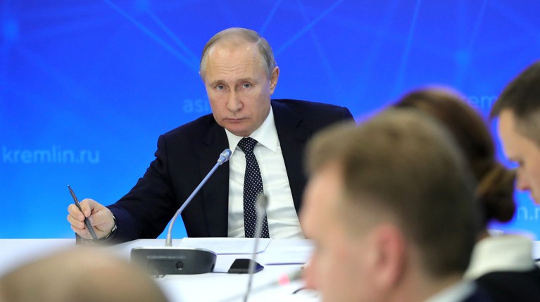 Путин поручил расселить пострадавший от взрыва дом в Магнитогорске — Daily Storm