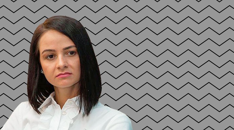 После увольнения она занялась «реализацией проектов» и завела страницу в Instagram