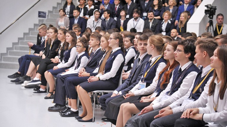 Минкульт и Минпросвещения хотят ознакомить учащихся с национальным наследием и современными тенденциями в искусстве