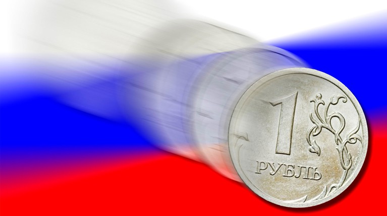 Почти половина этой суммы приходится на торговые ограничения со стороны Евросоюза и США