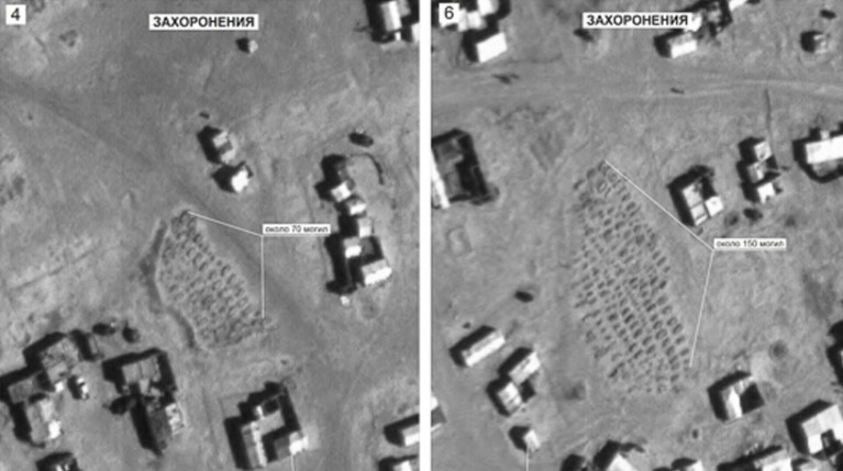 По данным российского оборонного ведомства, в обнаруженных местах захоронений насчитывается около 700 могил
