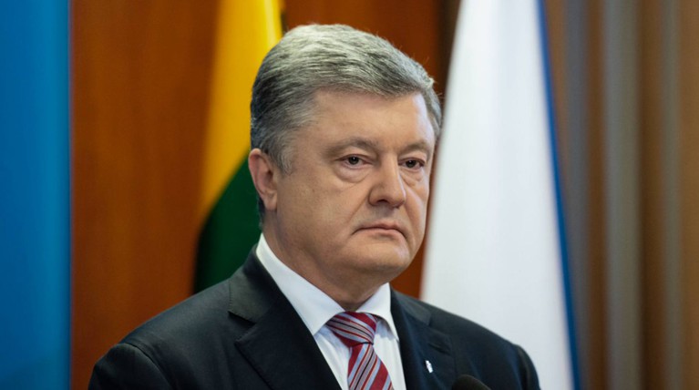 Кандидат в президенты потребовал провести дебаты на стадионе вместо телестудии