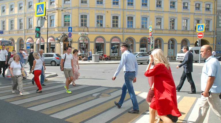 Больше всего денег нужно жителям Москвы, на втором месте рейтинга оказались петербуржцы