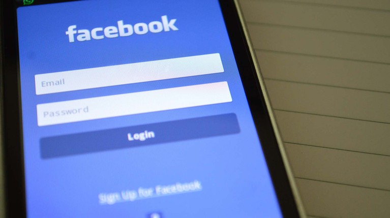 «Давайте есть слона по частям»: Жаров о возможной блокировке Facebook — Daily Storm