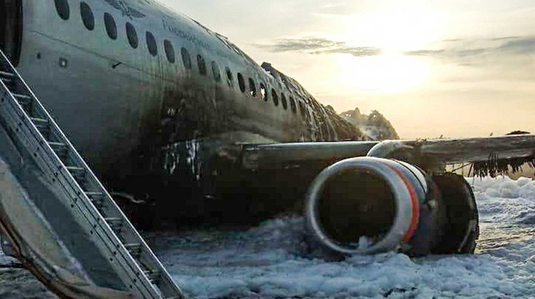 Пассажир SSJ 100 рассказал о мгновенной гибели людей в сгоревшем лайнере — Daily Storm