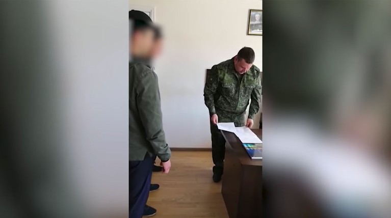 СКР выпустил немое видео обысков у полицейских в Кабардино-Балкарии — Daily Storm