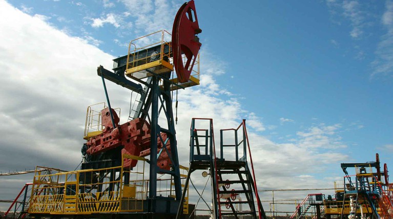 Нефть резко подорожала на новостях об атаке двух танкеров в Оманском заливе — Daily Storm