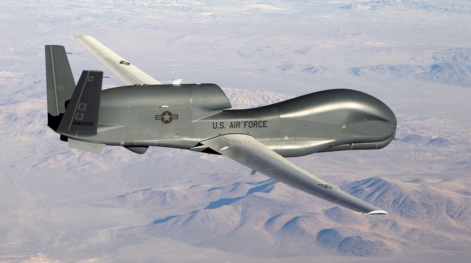 По данным иранских СМИ, речь идет о БПЛА RQ-4 Global Hawk, способном находиться в воздухе до 30 часов Global Hawk