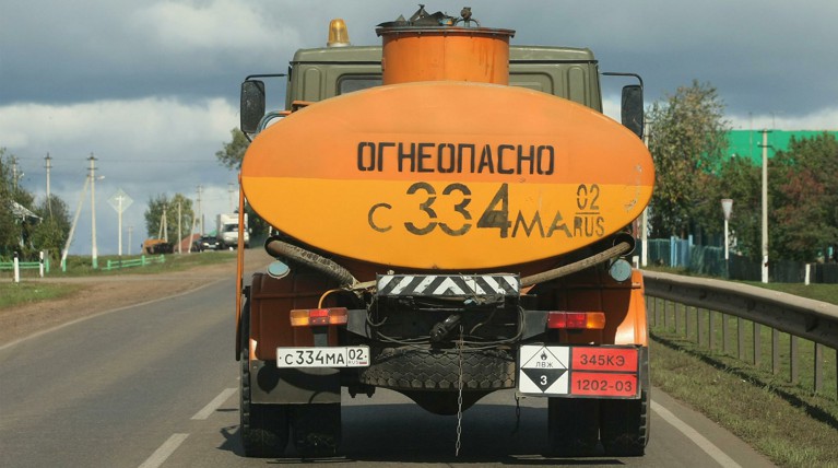 Водитель и еще пять человек получили травмы и ожоги различной степени тяжести
