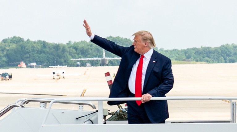 Рейтинг Трампа достиг рекордно высокого уровня с момента инаугурации — Daily Storm