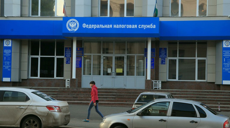 Сокращение минимального срока владения жильем поможет семьям с детьми улучшить жилищные условия, также отметил спикер Госдумы