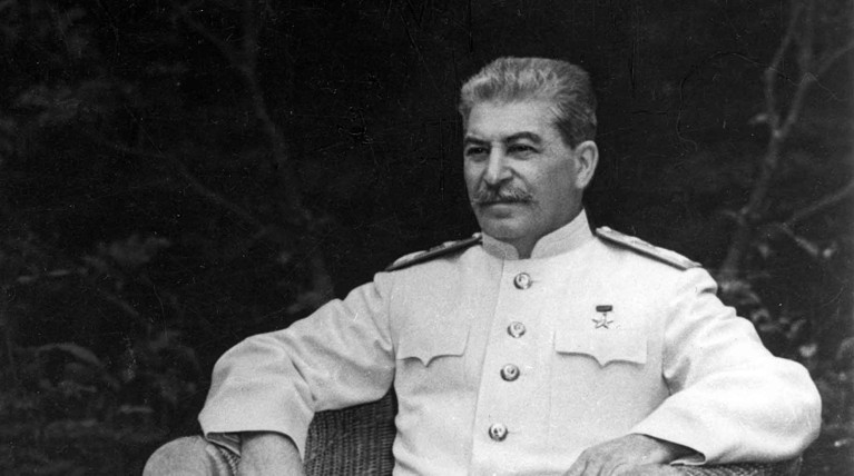 «Папаша все забрал — и дело с концом»: Путин упомянул Сталина, говоря о Курилах — Daily Storm