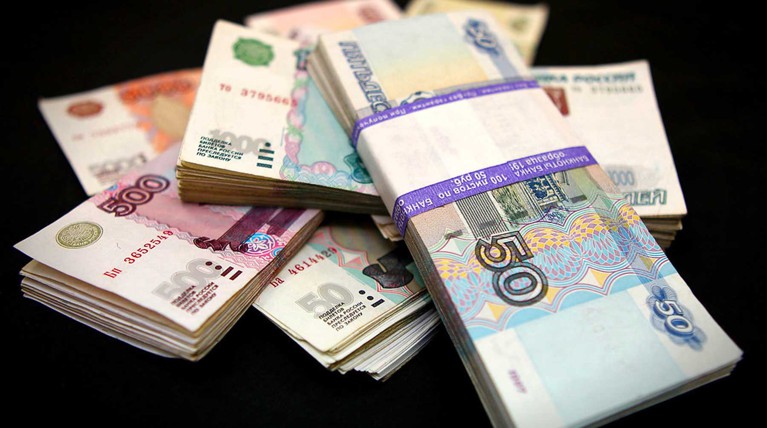 Для увеличения минимального размера оплаты труда до 12 130 рублей потребуется 20,9 миллиарда рублей