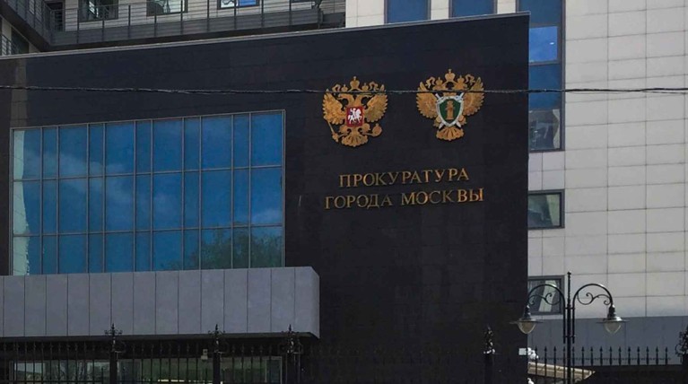 Прокуратура Москвы попросила изменить меру пресечения актеру Устинову — Daily Storm