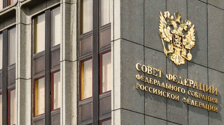 Нельзя допускать героизации правонарушений, отметил сенатор Валерий Рязанский Фото: © GLOBAL LOOK press / Konstantin Kokoshkin