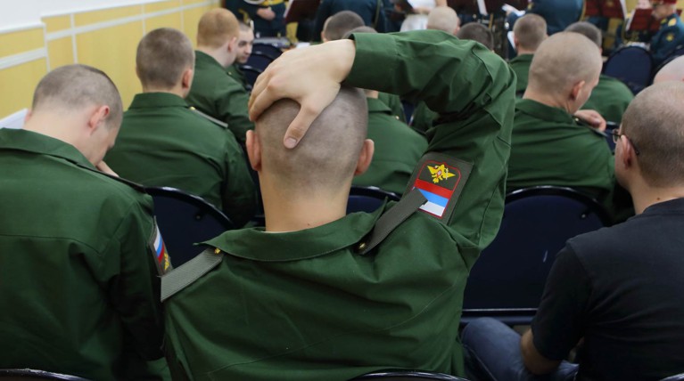 Призванный в армию сын священника найден повешенным в части под Калугой — Daily Storm