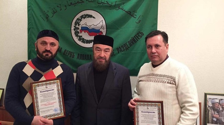 По словам одного из защитников, помочь срочнику попросили в Духовном управлении мусульман Азиатской части России Фото: © vkontakte / Рамиль Шамсутдинов /группа поддержки солдата