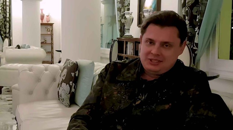 Ранее учащийся СПбГУ заявил, что ему угрожают последователи публициста, после чего вуз обратился к правоохранителям Кадр: © youtube.com / Канал здравого смысла: блог Евгения Понасенкова