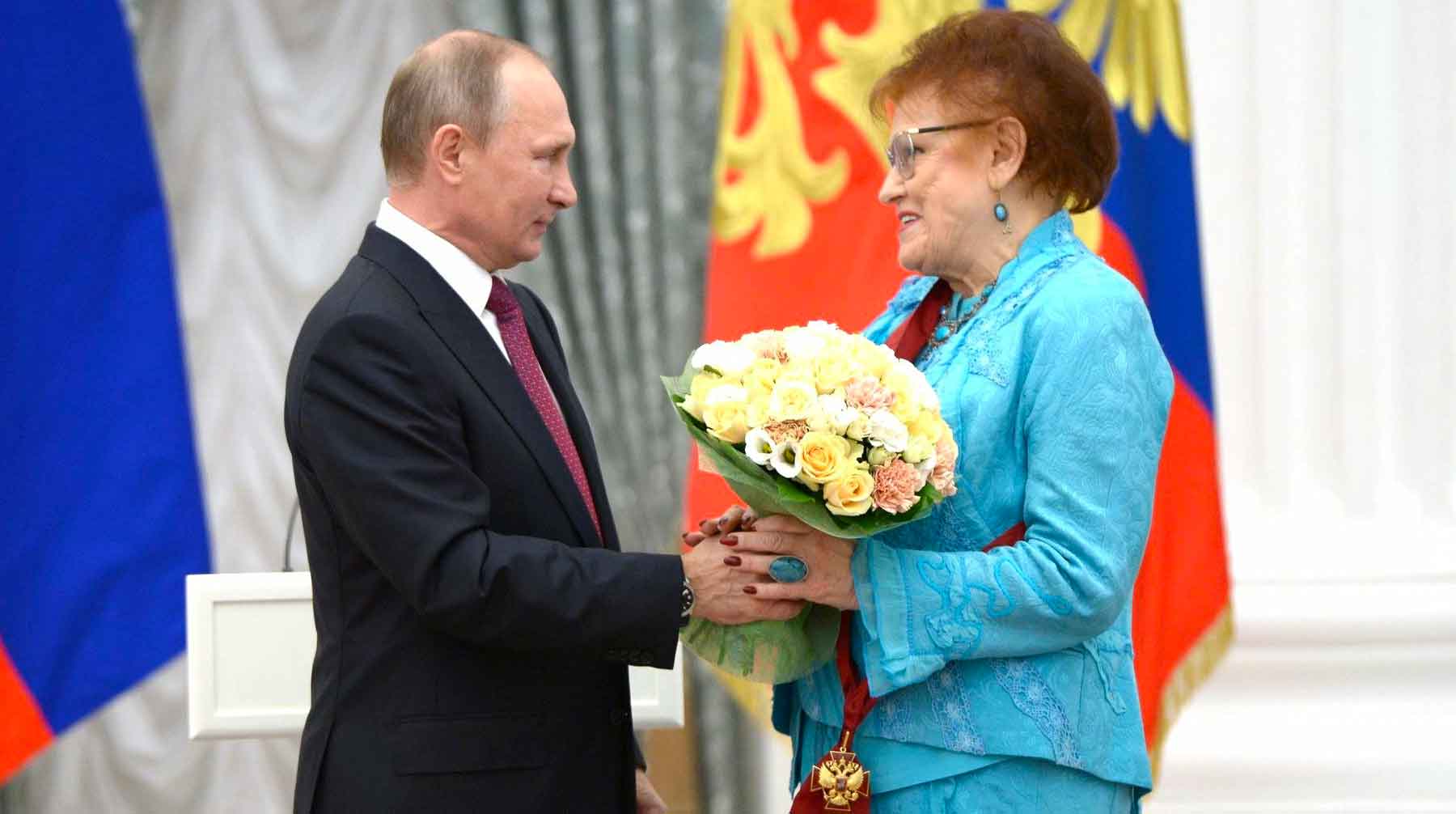 Президент СПбГУ, филолог скончалась в возрасте 83 лет после продолжительной борьбы с онкологическим заболеванием Владимир Путин и Людмила Вербицкая