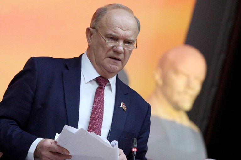 Зюганов пригрозил выгнать из КПРФ коммунистов, пригласивших Навального в Мосгордуму — Daily Storm