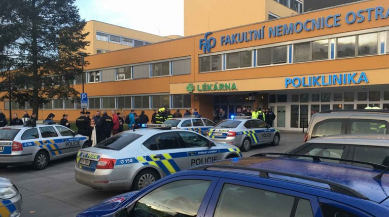 Еще двое тяжело ранены