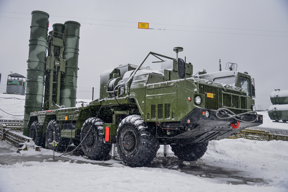 Вашингтон также реагирует таким образом на военную операцию Анкары на севере Сирии, считает турецкий журналист Тунджа Ойретен Фото: © Википедия