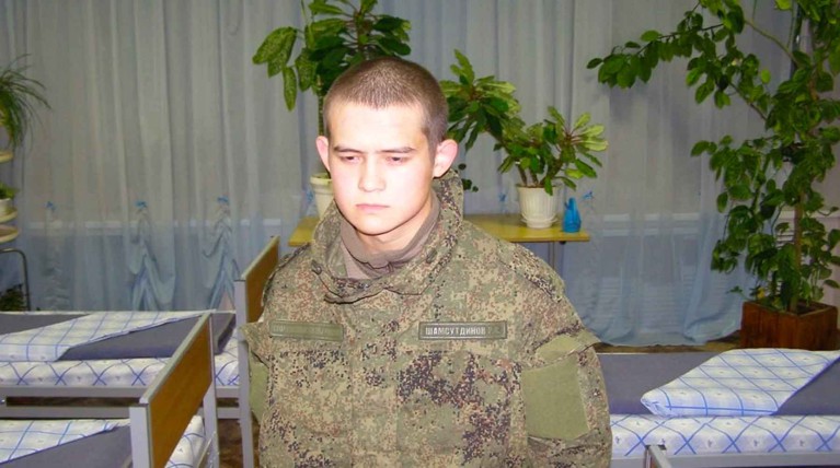 Расстрелявший сослуживцев Шамсутдинов раскаялся в письме их родным и близким — Daily Storm