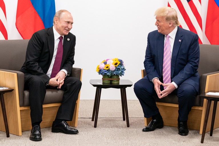 Восприятие российского лидера осталось на уровне 2018 года. К президенту США негативно относятся практически во всех регионах Фото: © White House