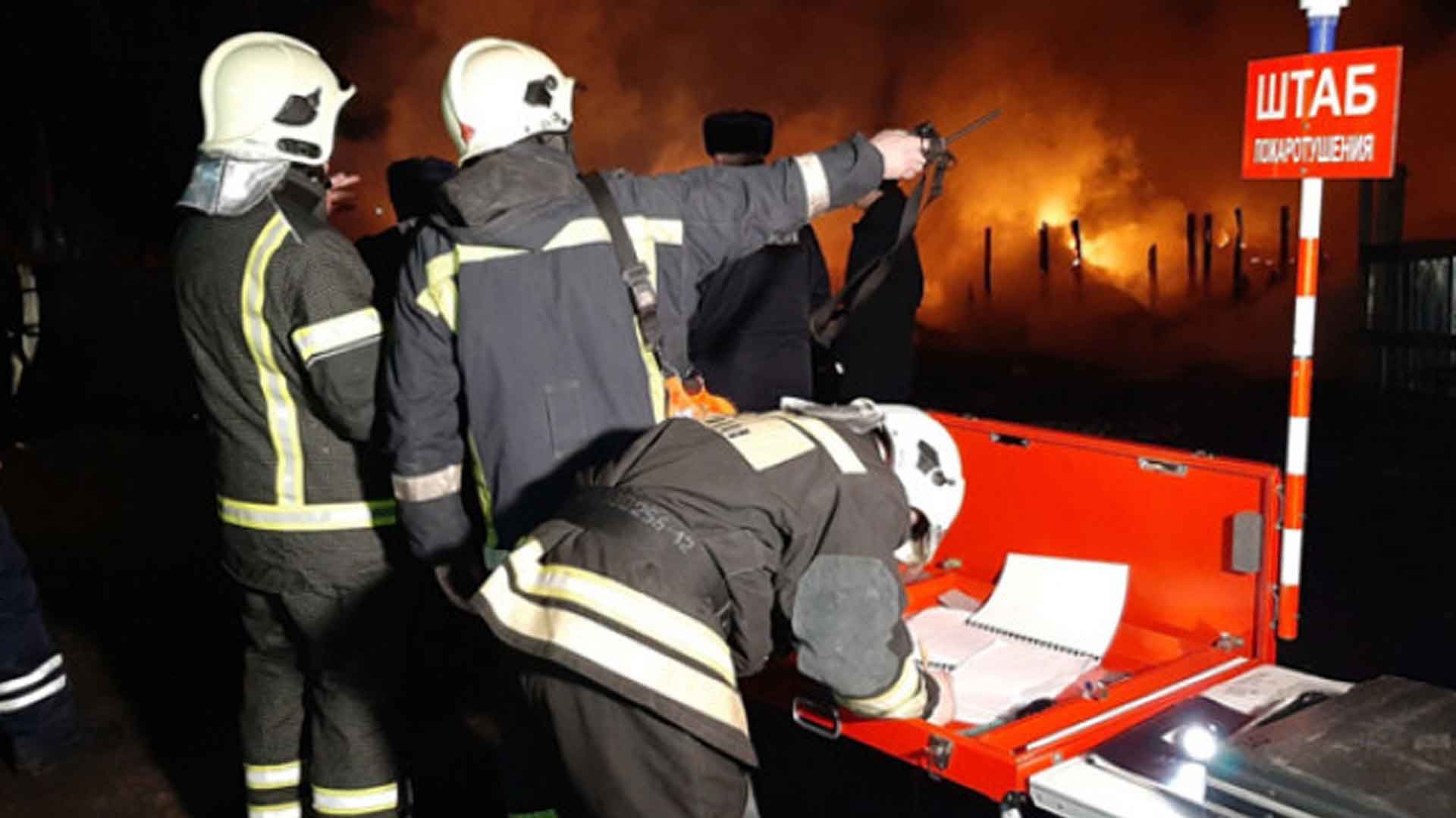 Dailystorm - В цыганском поселке под Челябинском пожар уничтожил шесть домов