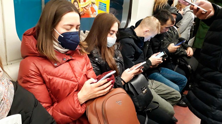 Нужны совместные действия по борьбе с вирусом, а не попытки разжечь ксенофобию, отметил глава дипмиссии Анатолий Антонов Фото: © Global Look Press /Zamir Usmanov