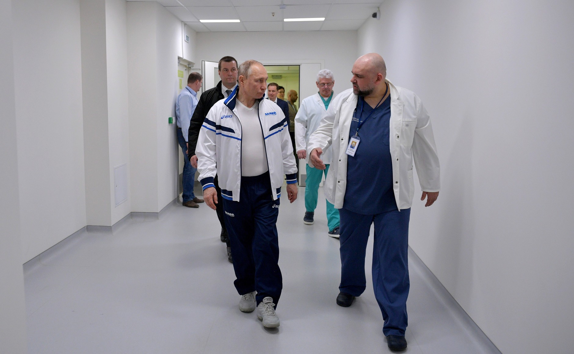 Dailystorm - Главврач «коронавирусной» больницы в Коммунарке дал Путину прогноз по срокам эпидемии