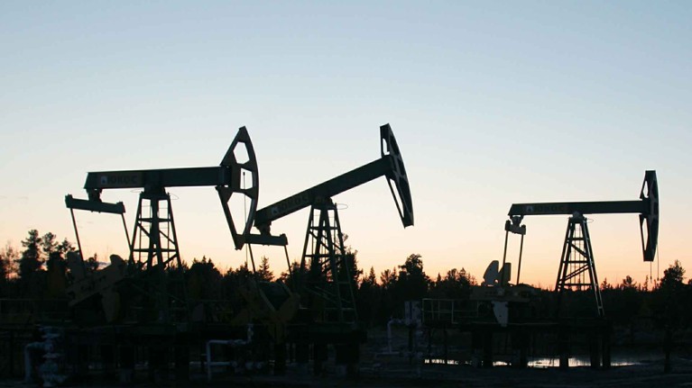 Цена российской нефти Urals упала ниже 17 долларов за баррель — Daily Storm
